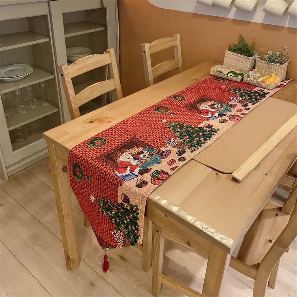 Ziemassvētku galda ceļš no kokvilnas maisījuma ēdamistabai