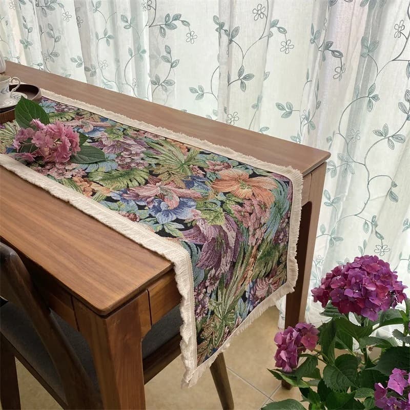 Amerikāņu lauku stila ziedu kokvilnas un lina galdauts ar pušķiem